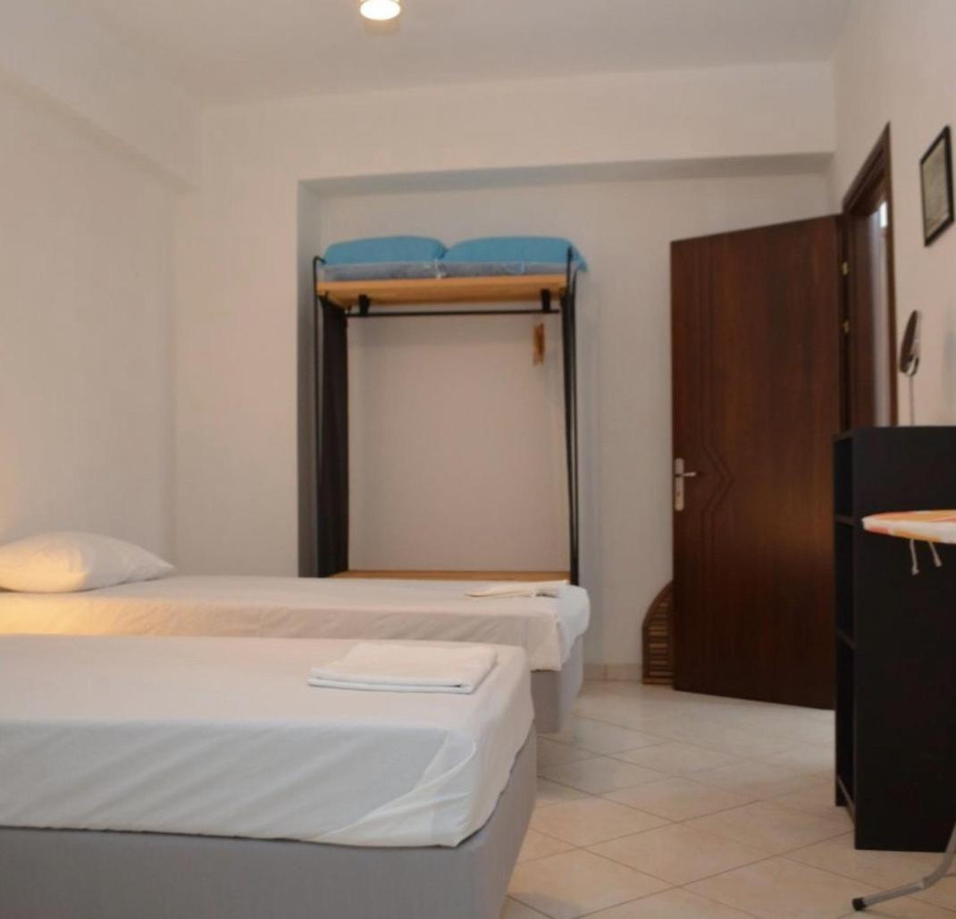 סרנדה Andi Apartment מראה חיצוני תמונה